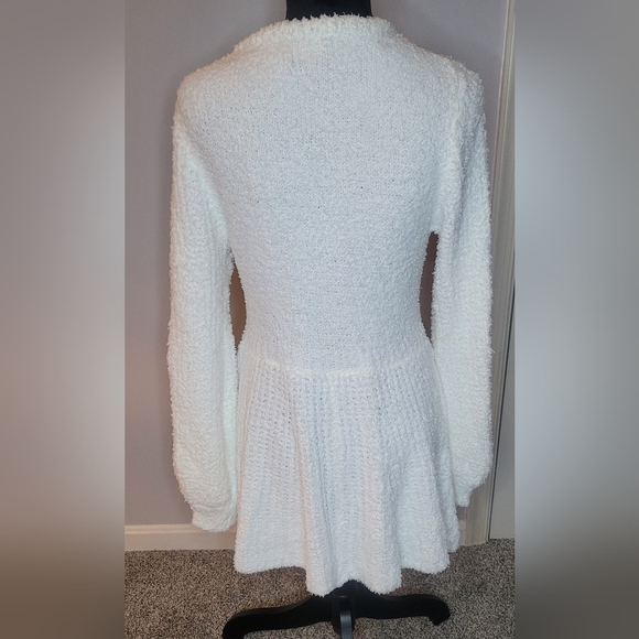 POL PREMIUM White Dress. Size L NWOT - Picture 3 of 7